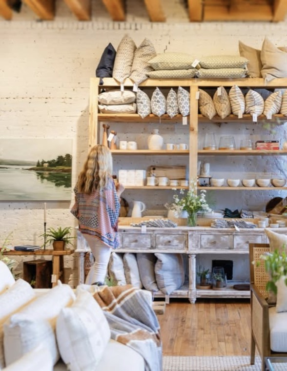 Storefront window styling at STELLAN